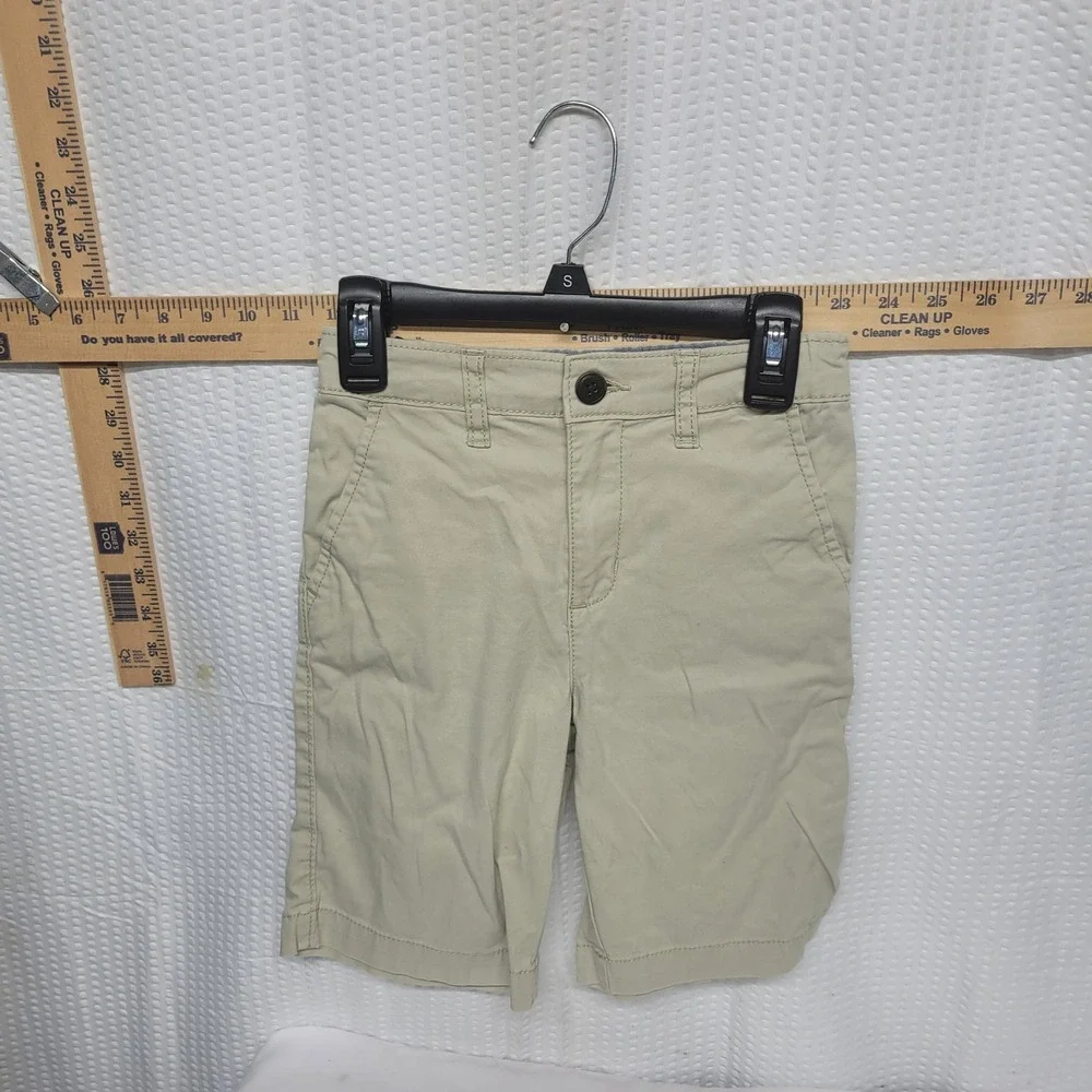 OshKosh Bgosh Boys Khaki Chino Shorts Size 7 Tan Flat Front 3H185010